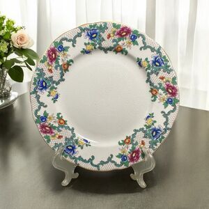 VTG Royal Cauldon Victoria Luncheon Plate Scalloped Gold Trim Edge Floral 8.5”